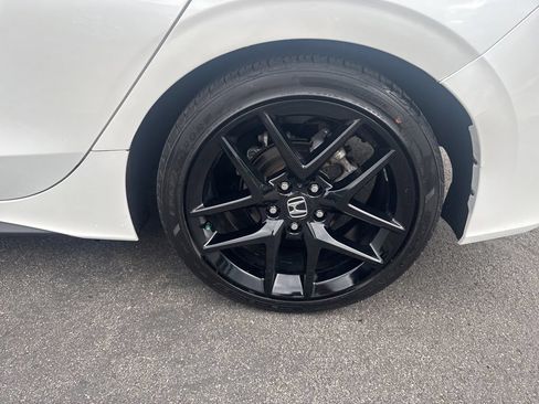 Used 2023 Honda Civic Sport image 14