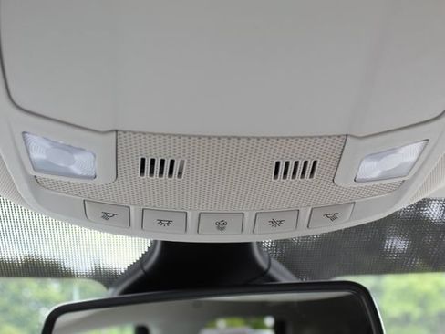Used 2024 Ford Edge Titanium AWD/4WD image 31