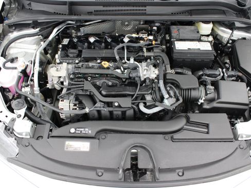 Used 2025 Toyota Corolla LE FWD image 33