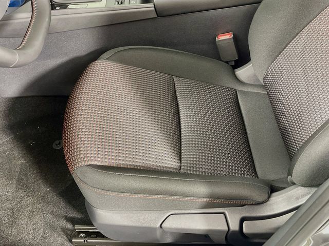New 2027 Nissan Sentra SR w/ Floor Mat Package FWD image 18