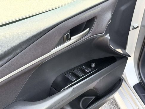 Used 2025 Toyota Camry LE image 18