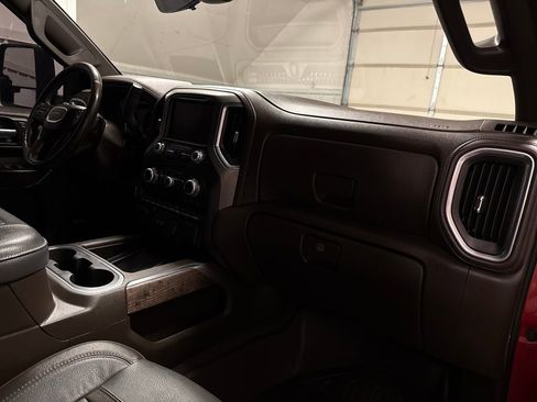 Used 2022 GMC Sierra 3500 Denali w/ Technology Package image 32