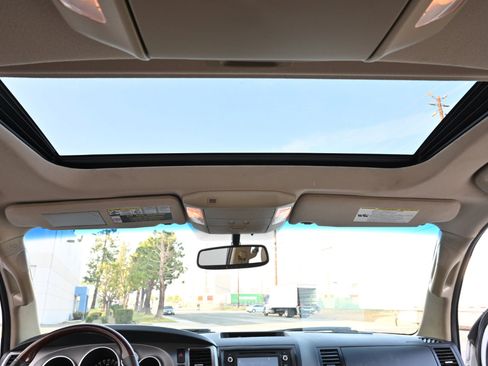 Used 2014 Toyota Sequoia Platinum image 17