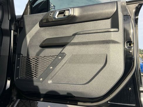 Used 2025 Ford Bronco Badlands AWD/4WD image 27