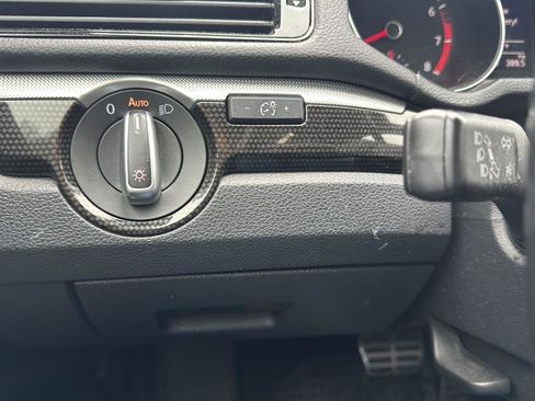 Used 2018 Volkswagen Passat 3.6 image 16