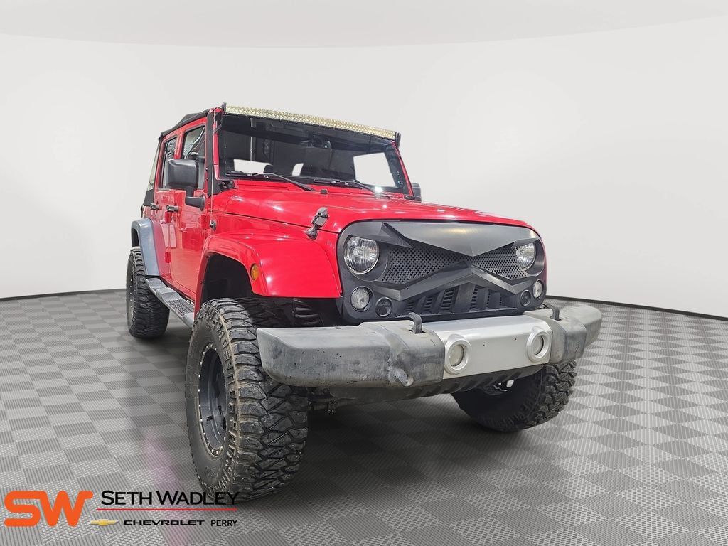 Used 2015 Jeep Wrangler Unlimited Sahara w/ Connectivity Group AWD/4WD image 1