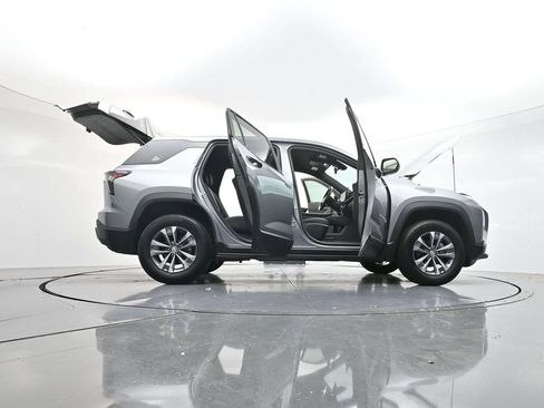 Used 2026 Chevrolet Equinox LT w/ Convenience Package II AWD/4WD image 40
