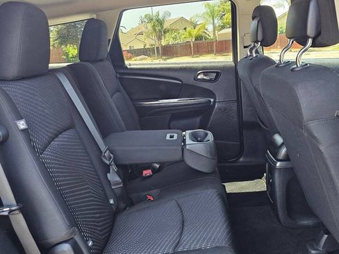 Used 2017 Dodge Journey Crossroad FWD image 16