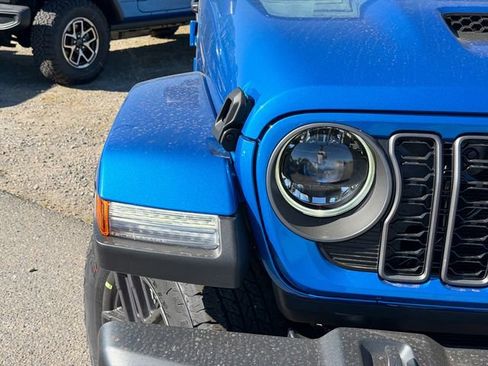 New 2026 Jeep Gladiator Sport AWD/4WD image 5