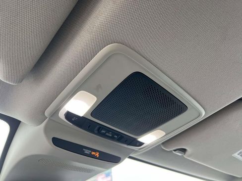 Used 2023 Honda HR-V LX image 41