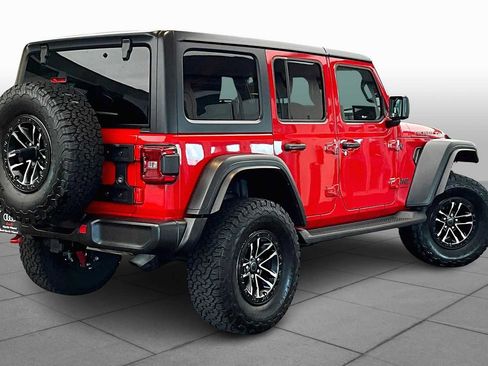 Used 2024 Jeep Wrangler Unlimited Rubicon w/ XTREMEE 35" Tire Package image 11