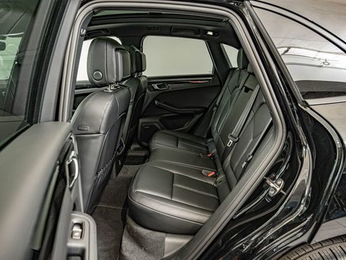 New 2026 Porsche Macan AWD/4WD image 37