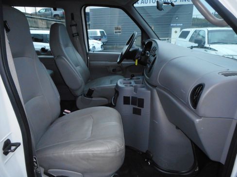 Used 2002 Ford E-350 and Econoline 350 XL image 28