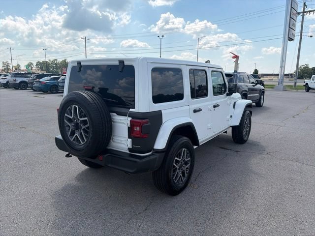 Used 2026 Jeep Wrangler Unlimited Sahara AWD/4WD image 6