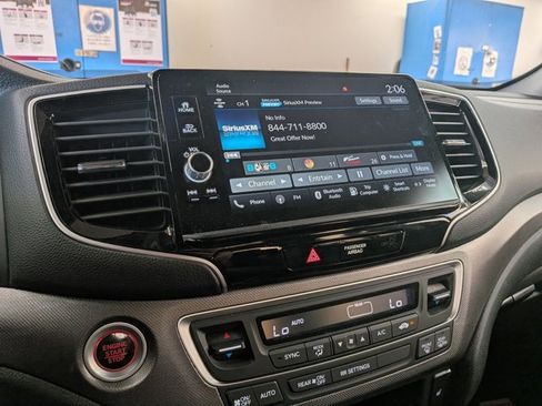 Used 2025 Honda Ridgeline RTL image 12