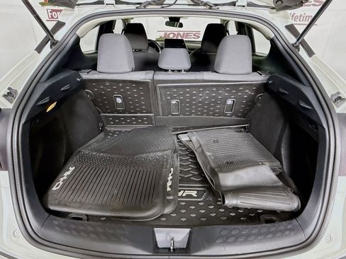 Used 2020 Toyota C-HR LE image 26