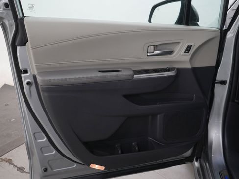 Used 2024 Toyota Sienna Limited AWD/4WD image 22