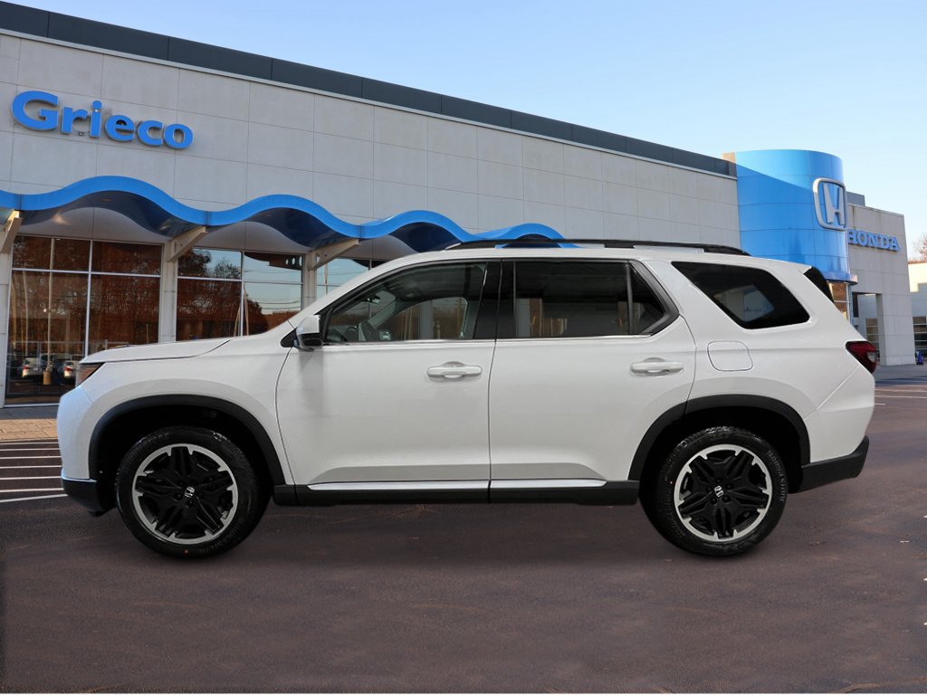 New 2026 Honda Pilot Touring image 2