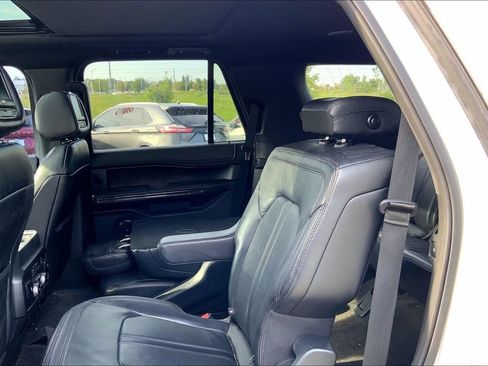 Used 2019 Ford Expedition Limited w/ Equipment Group 302A AWD/4WD image 11
