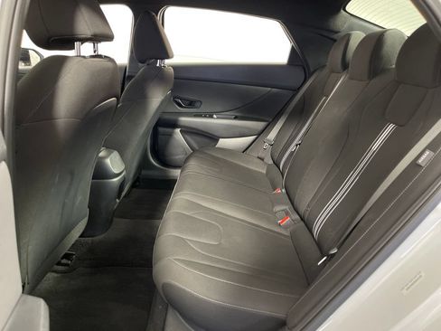 Certified 2025 Hyundai Elantra Sport FWD image 13