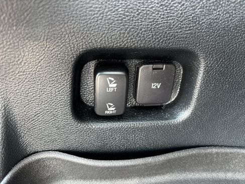 Used 2019 Ford Edge ST w/ Convenience Package AWD/4WD image 16