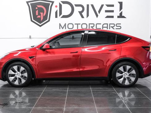 Used 2021 Tesla Model Y Long Range AWD/4WD image 11