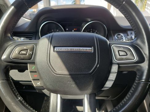 Used 2019 Land Rover Range Rover Evoque SE AWD/4WD image 20