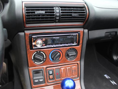Used 1996 BMW Z3 1.9 RWD image 15