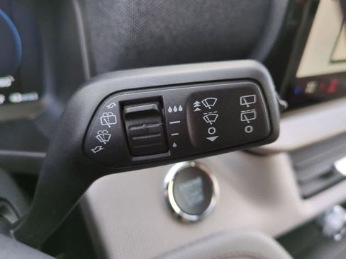 New 2026 Ford Explorer Active w/ Active Comfort Package image 27