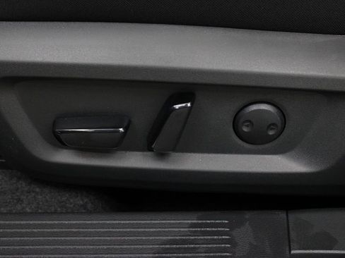 New 2026 Nissan Rogue SV image 17