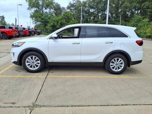 Used 2020 Kia Sorento LX AWD/4WD image 4