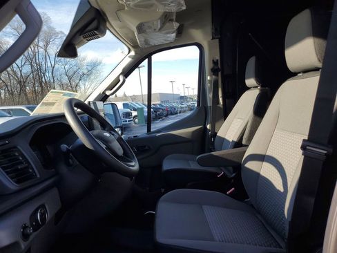 New 2026 Ford Transit 250 148 Medium Roof Extended AWD w/ Exterior Upgrade Package image 7