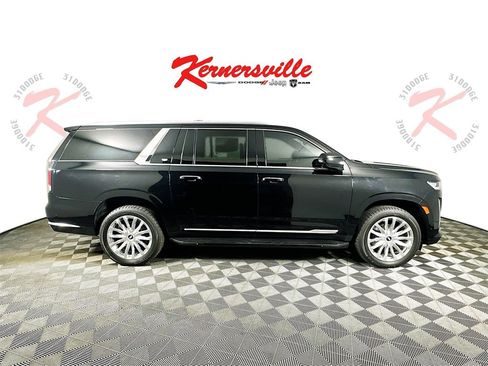 Used 2021 Cadillac Escalade ESV Premium Luxury w/ LPO, Illumination Package image 8