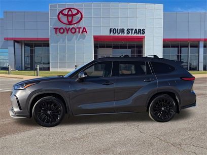 Used 2023 Toyota Highlander XSE