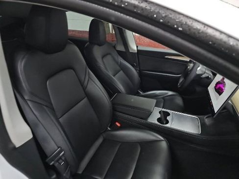 Used 2023 Tesla Model Y Long Range image 6