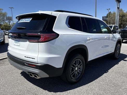Used 2025 GMC Acadia Elevation FWD image 3