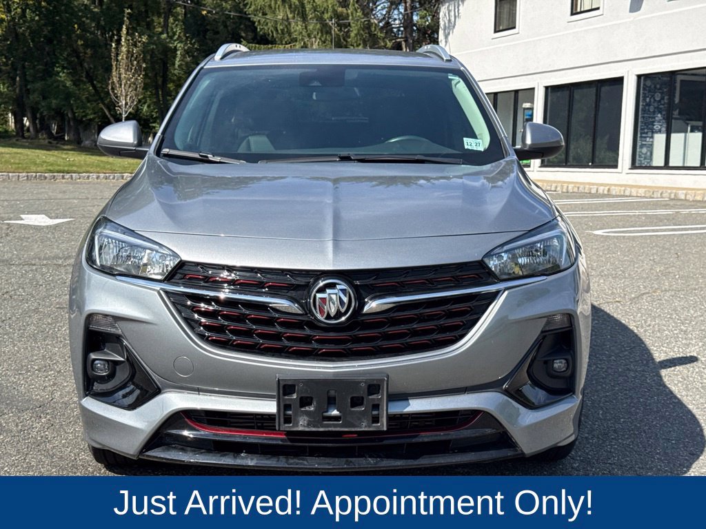 Used 2023 Buick Encore GX Select w/ Sport Touring Package FWD image 2