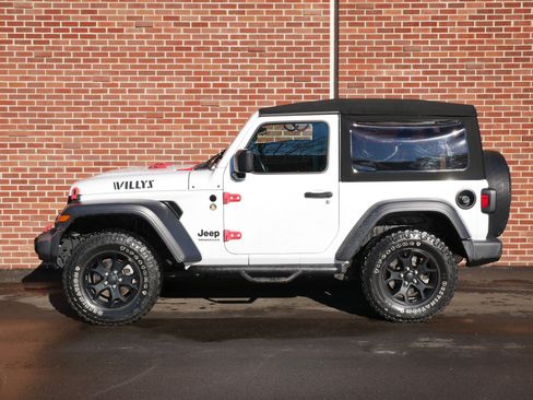 Used 2020 Jeep Wrangler Sport image 2