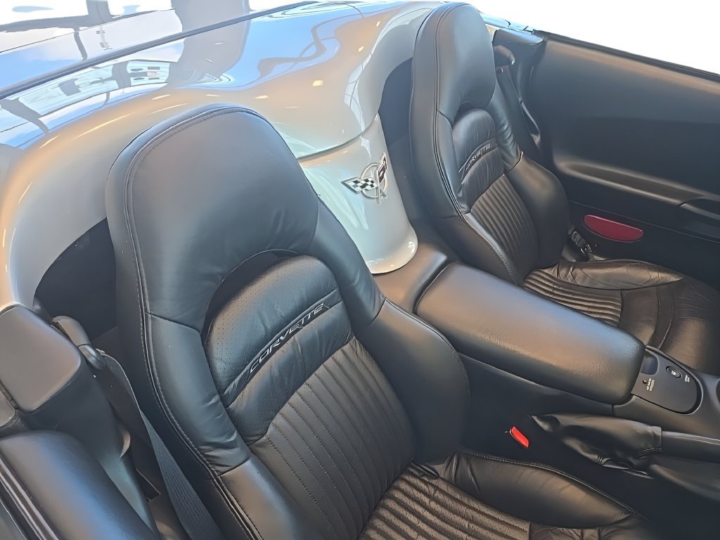Used 2003 Chevrolet Corvette Convertible w/ Preferred Equipment Group1 RWD image 18