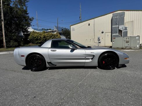 Used 2002 Chevrolet Corvette Z06 w/ Memory Pkg image 3