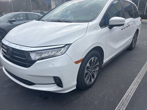 Used 2024 Honda Odyssey EX-L image 2
