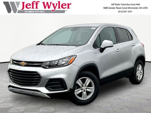 Used 2021 Chevrolet Trax LS w/ Tint and Cruise Package AWD/4WD image 1