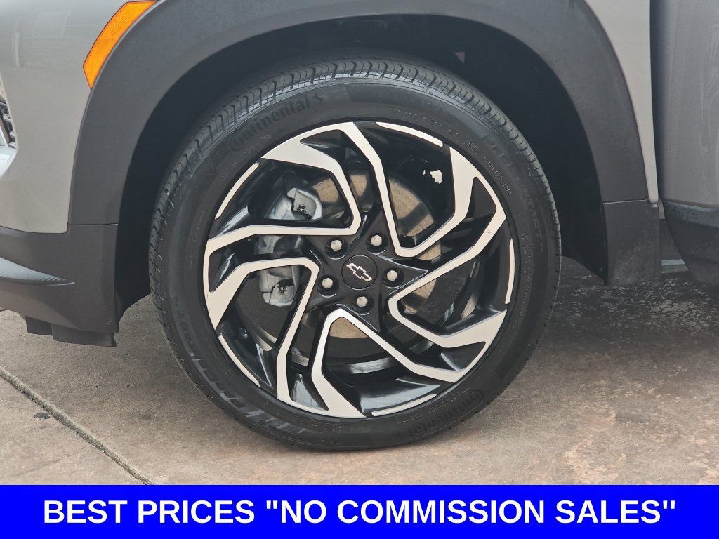 Used 2024 Chevrolet TrailBlazer RS w/ Convenience Package AWD/4WD image 36