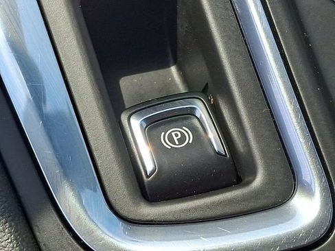 Used 2021 Chevrolet Equinox LT AWD/4WD image 25