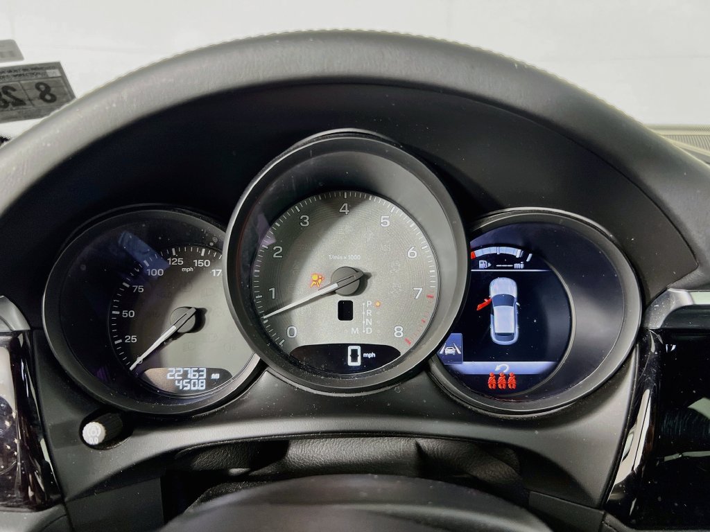 Certified 2024 Porsche Macan S AWD/4WD image 13