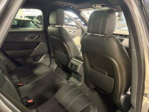 Used 2019 Land Rover Range Rover Velar S image 12