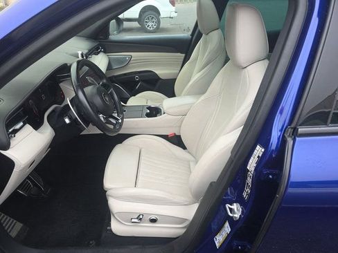 Used 2023 Maserati Grecale Modena image 5