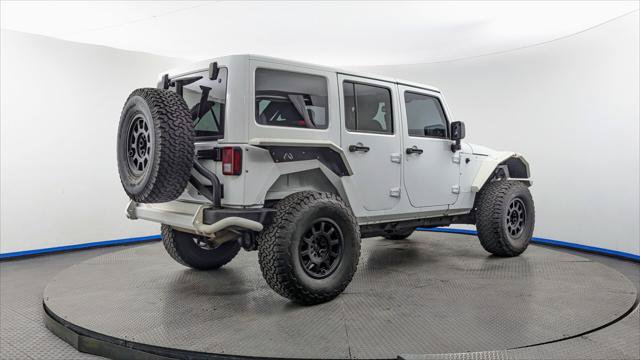 Used 2016 Jeep Wrangler Unlimited Rubicon AWD/4WD image 8