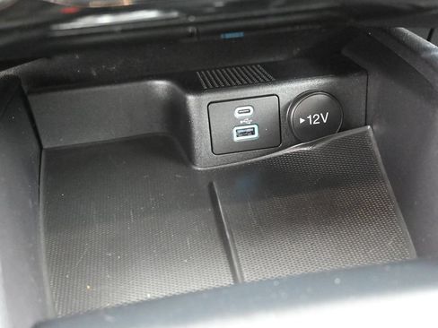 Used 2022 Ford Escape SE w/ Cold Weather Package AWD/4WD image 18