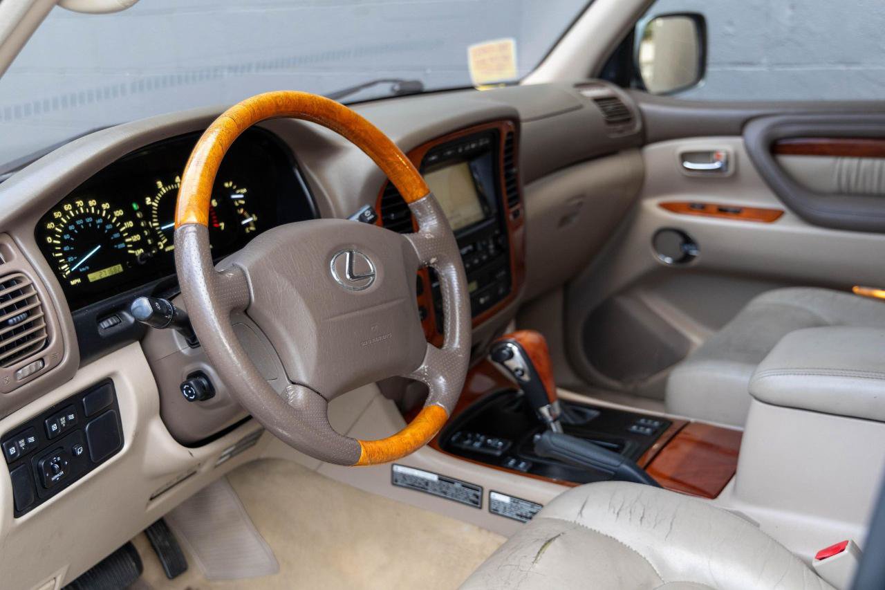 Used 2002 Lexus LX 470 4WD image 7